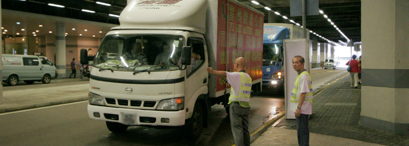 Our dock control team can serve over 500 vehicles in a single day during the peak seasons. 