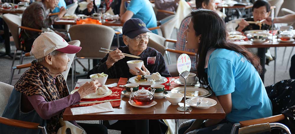 HML hosted a reunion lunch for elderly people and their brothers and sisters with St. James' Settlement.